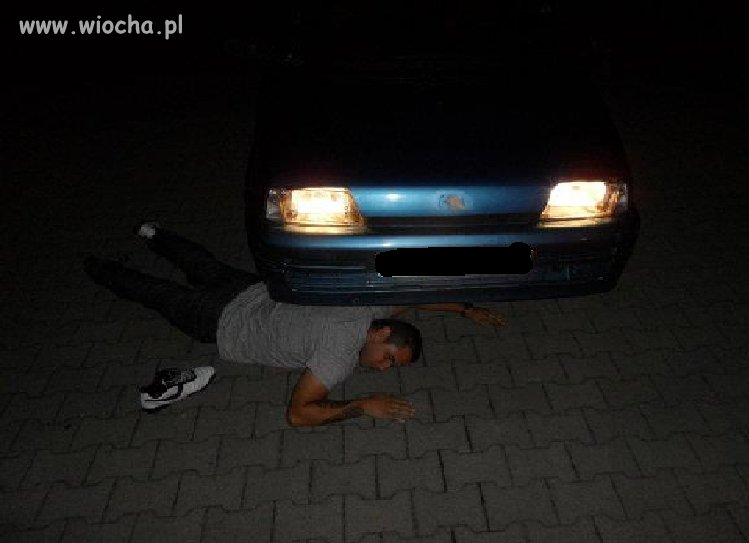 Sesja pod nowym samochodem!