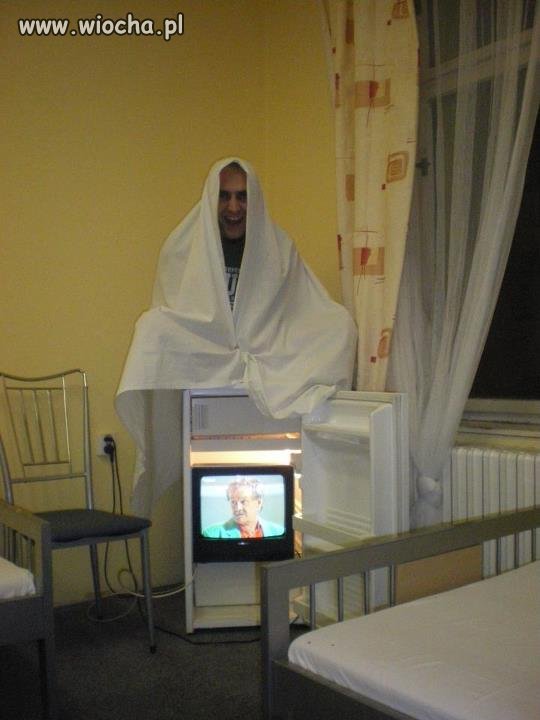 Tv w lodówce, szmata na łbie 