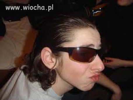 Dzióbek+okulary przeciwsłoneczne=wiocha