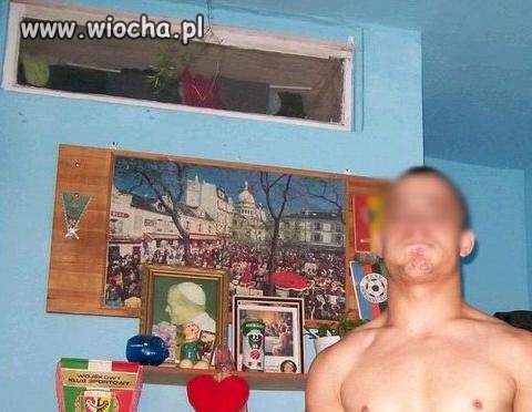 Napinka przy domowym ołtarzyku