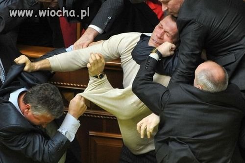 Jak brak argumentów zostaje siła 