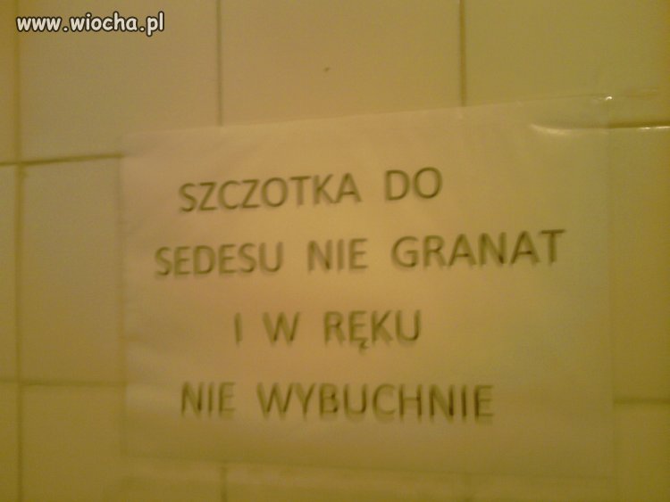 SZCZOTKA DO SEDESU NIE GRANAT I W RĘKU NIE WYBUCHN