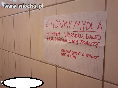 Brak mydła w szkołach...