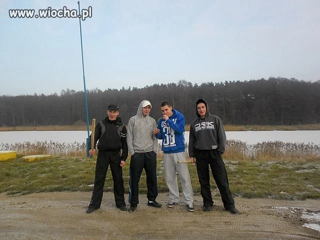 Dresy, bejsbole =