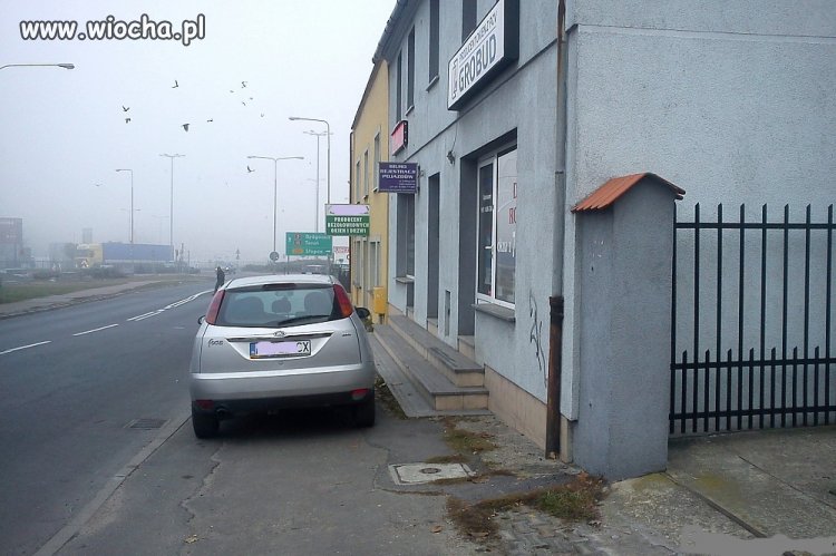 Mój Tata Jeździ  Na Wózku bo wjechał w niego 