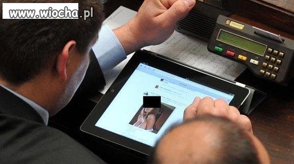 Co poseł robi w sejmie???
