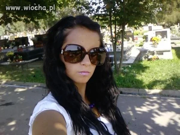 Nie ma to jak Sweet focia na cmantarzu