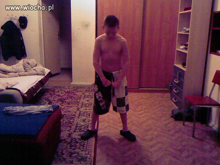 Wygląda jakby miał się zaraz zesrać 