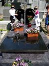 I ten podpis: U wujka na grobie
