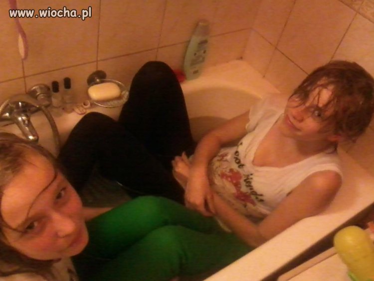 Bo nie ma to jak kąpiel w ciuchach