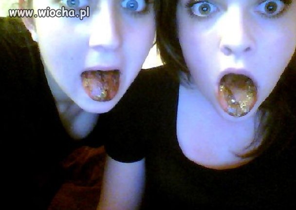 2 girls 1 cup