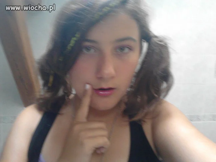 Zdjęcia 14-latki na facebooku. 