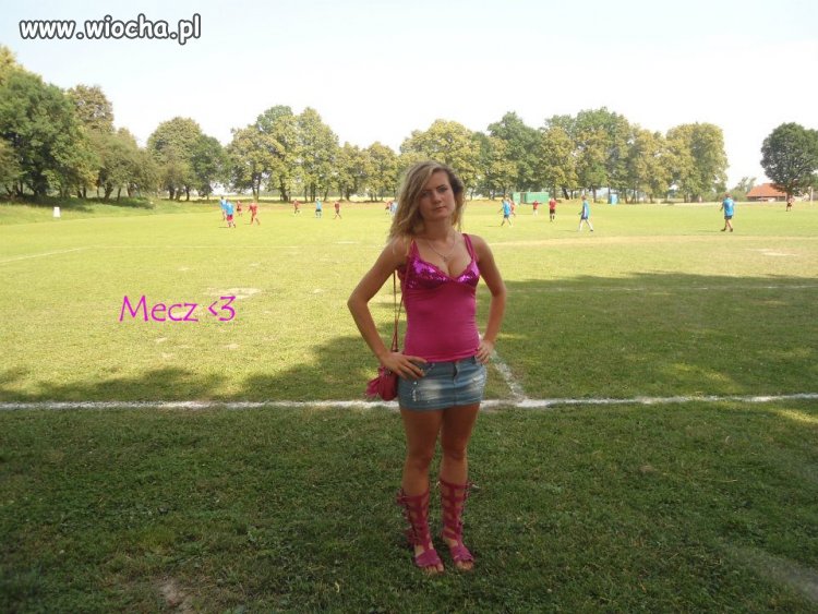 Gdyby nie ten podpis, myślałbym, że to rugby