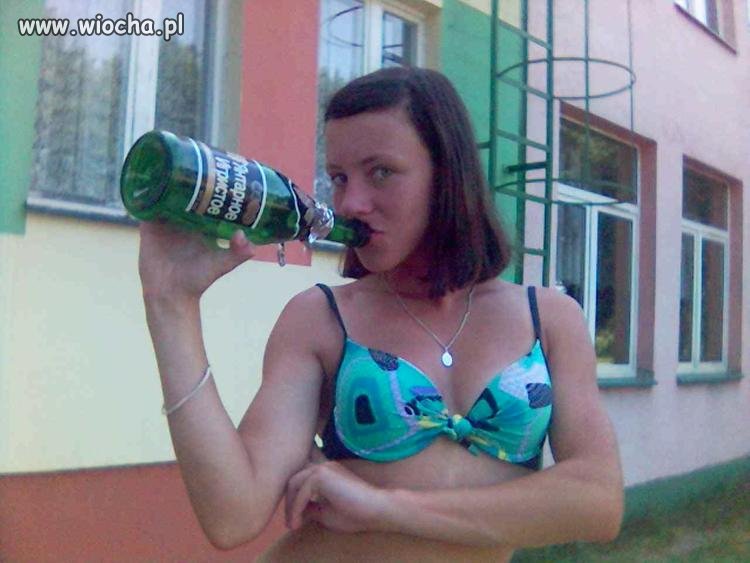 Nie dosyć że ma 15 lat to jeszcze dodaje takie zdj