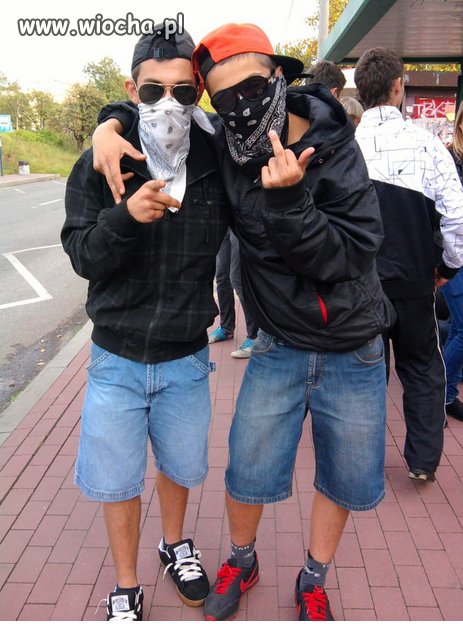 Gangsta na Facebooku. 