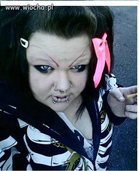 Emo miss