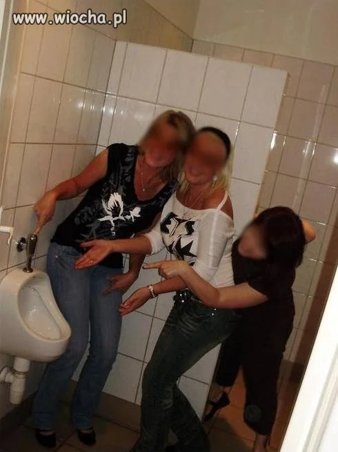 Reklama pisuaru?