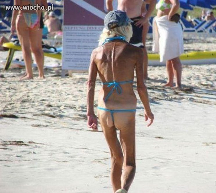 ...Jestem SEXI to idę w stringach na plażę...