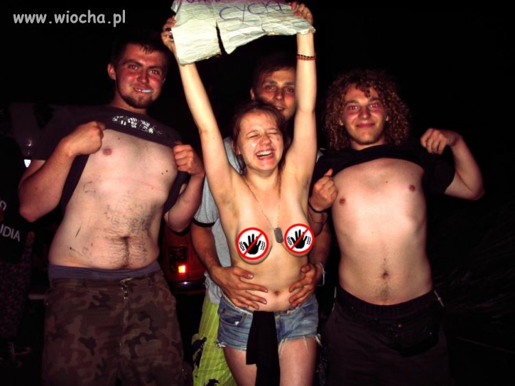 Cycki są owłosiony brzuszek jest