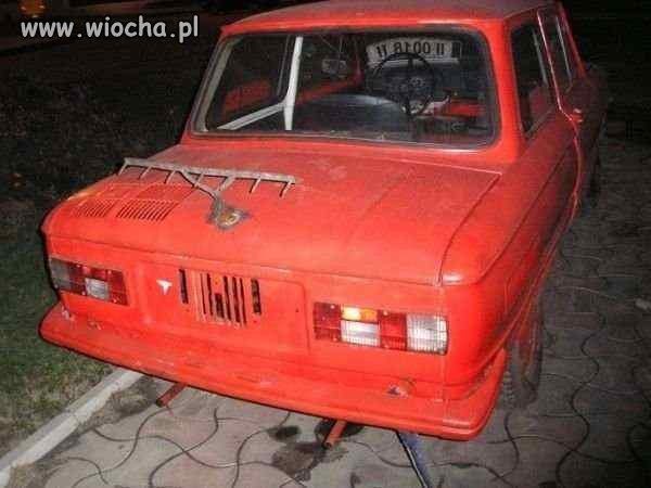 Gustowny  spojler