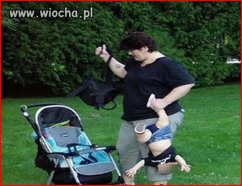 A tej to tylko w papę z płaskiej i kopa w dupę! 