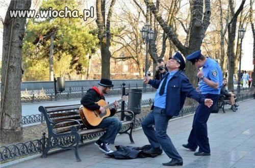 To jest policja.
