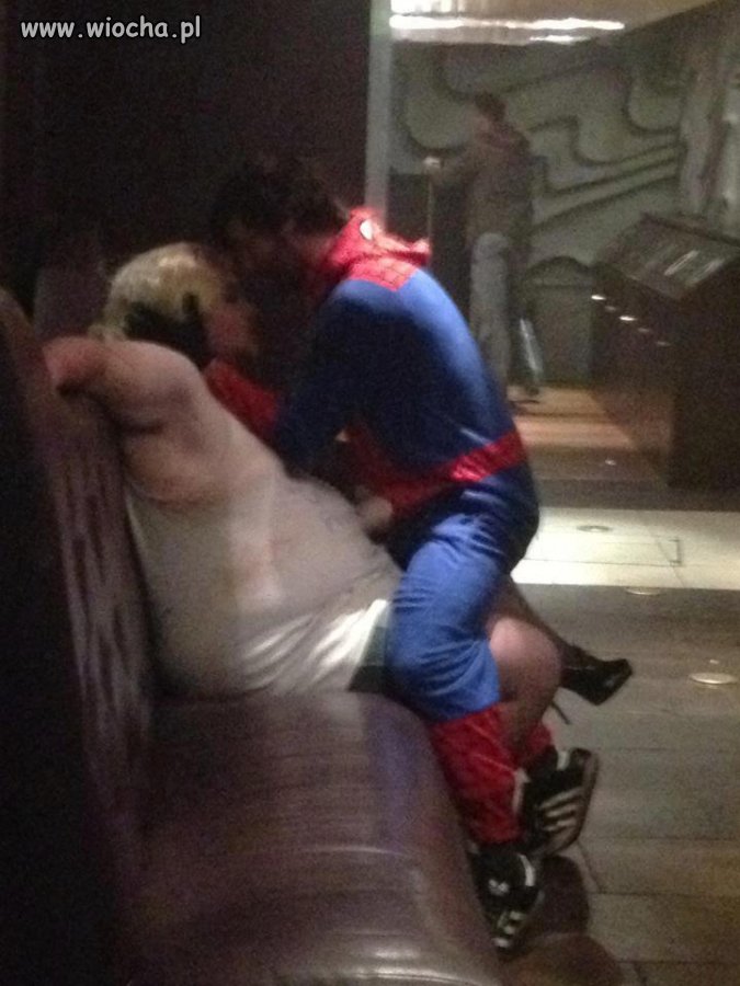 Spiderman atakuje Goblina 