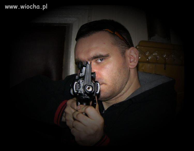Mam pełne pory jak wchodzę  na fotka.pl 