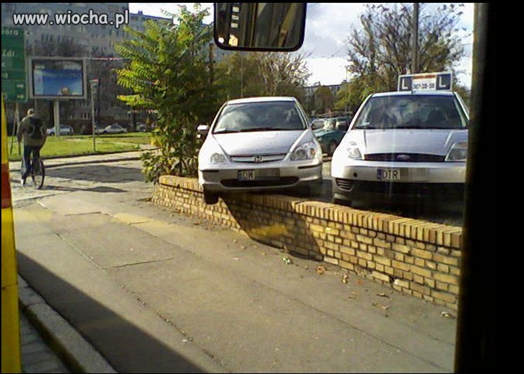 Kolejny mistrz parkowania!