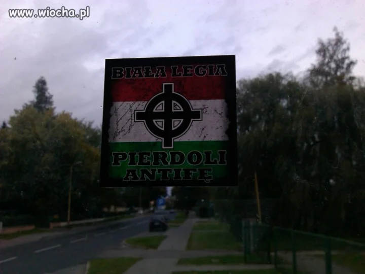 Nie dość, że kibole