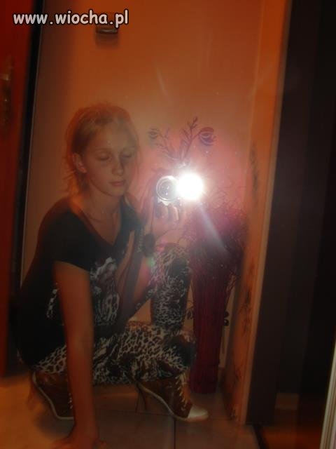 Nie ma to jak 11 latka w butach na obcasach