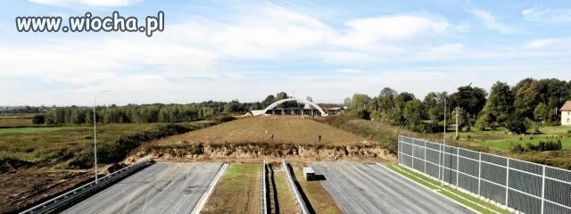 Miały być nowoczesne drogi. I są, tylko kończą się