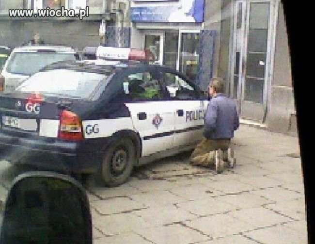 Jedni spowiadają się u księdza