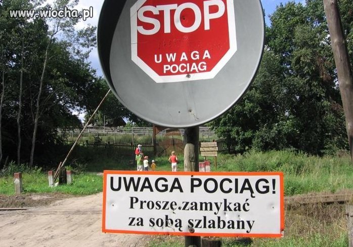 Bezpieczny przejazd kolejowy...