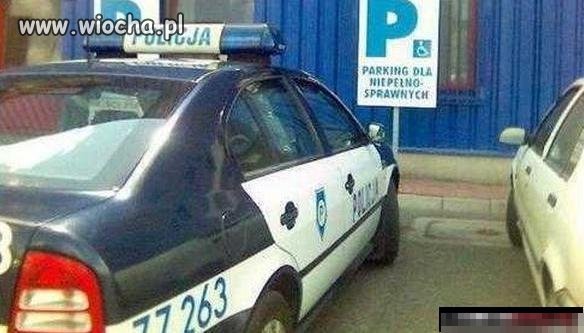 Parking dla niepełnosprawnych.