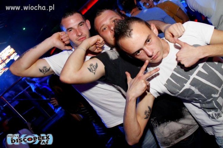 Ah te mięśnie... ah te tatuaże...jacy jesteśmy sexy.