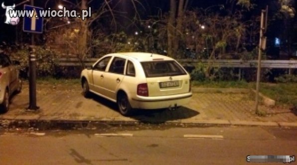 Miejsc parkingowych brakuje więc zajmę sobie trzy 