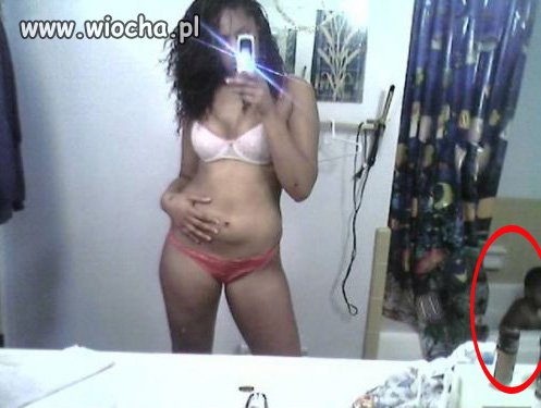 Synu poczekaj teraz mama pozuje do zdjęcia...