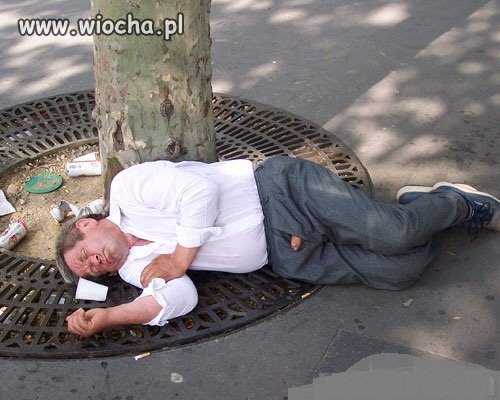 A jak się nawalę, to tak sobie leżę
