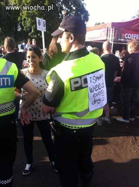 Niczego nieświadomy Pan Policjant