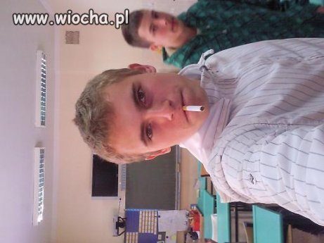 Lans na szlugę w klasie 