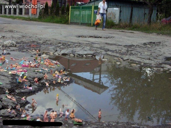 Drogowcy fundują plac zabaw