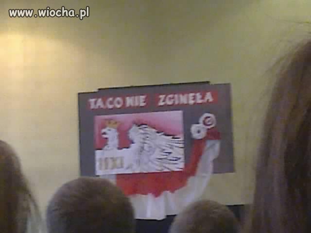 Odwrócona flaga polski...