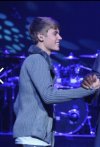 Takie tam, Bieber w damskim sweterku...