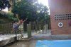 Skok do basenu