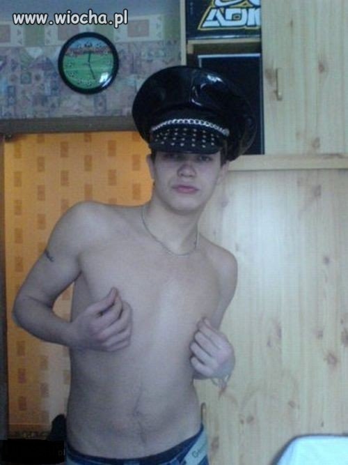 Wszystko w normie:dzióbek,"cycki" i cała reszta