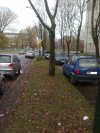 Warszawscy kierowcy parkują na chodniku