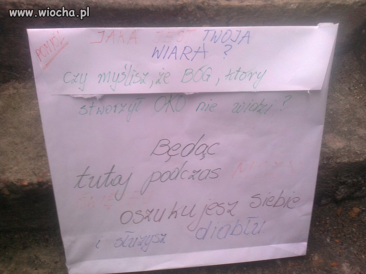 Ksiądz zdenerwowany mniejszą ilością pieniędzy 