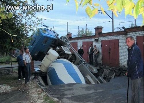 Przy tym nasze dziury to pikuś(pan Pikuś)