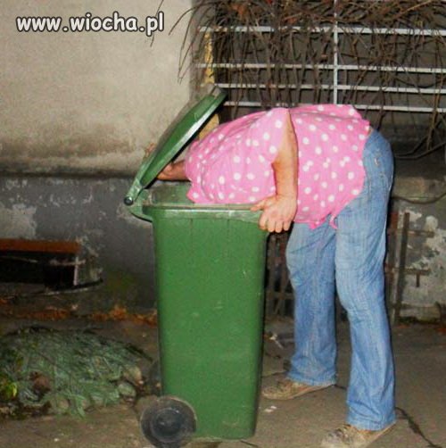 Halo... Jest tam kto?